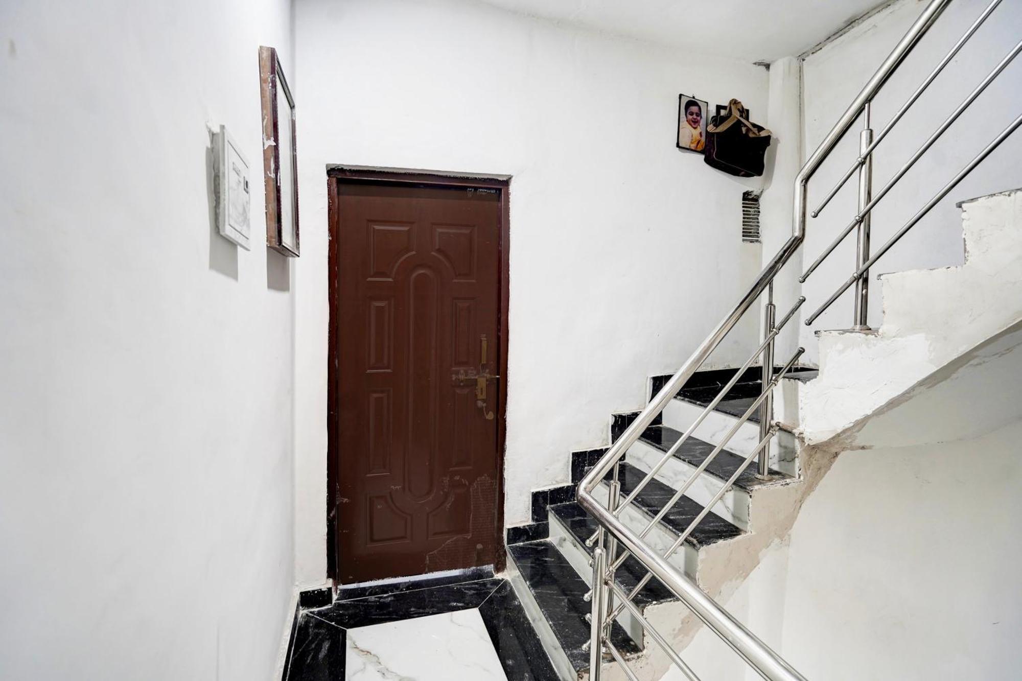 Hotel O Laxmi Guest House Varanasi Dış mekan fotoğraf